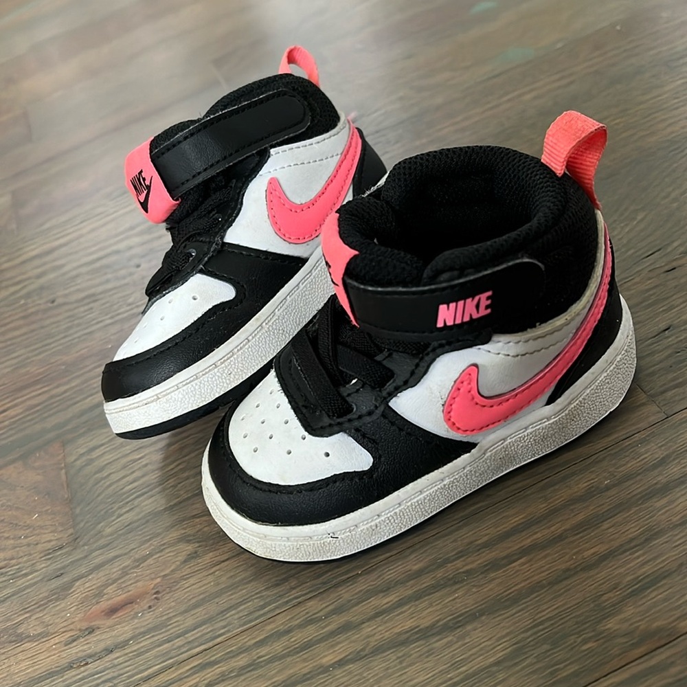 Baby Girl Nike Court Borough Mid 2 size 4C